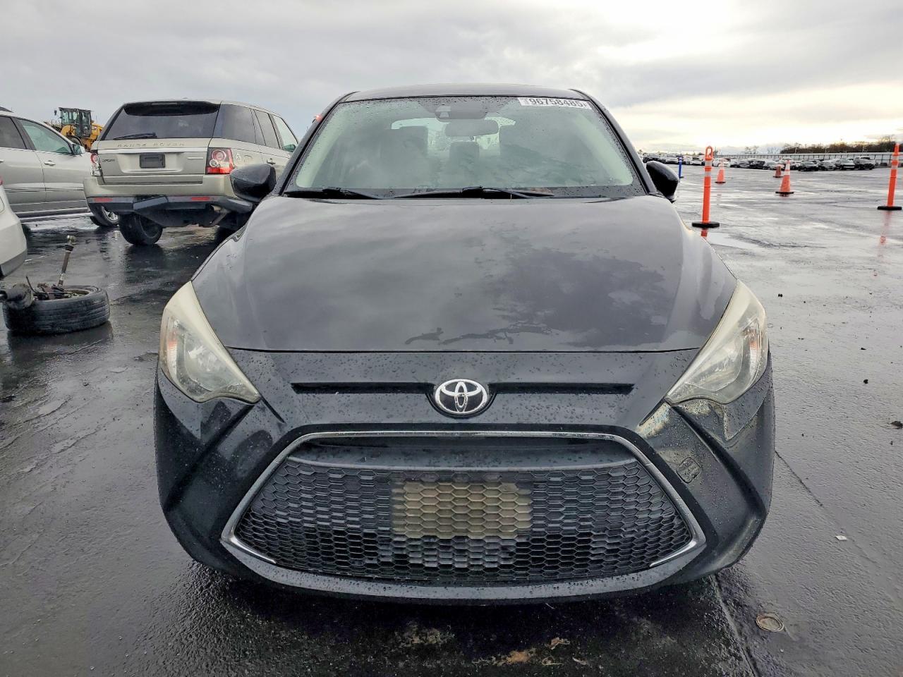 2019 Toyota Yaris L - Image 5