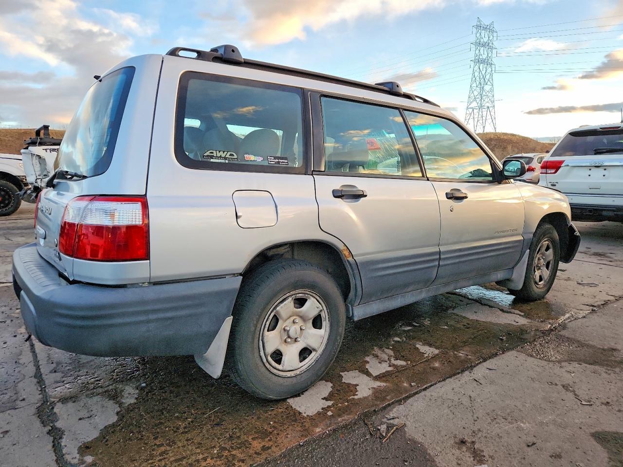 2002 Subaru Forester L - Фото 3