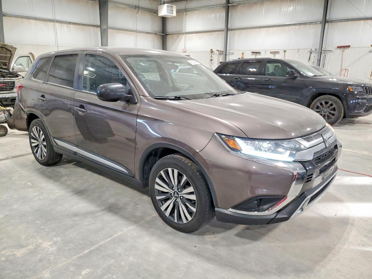 2019 Mitsubishi Outlander Es - Image 4