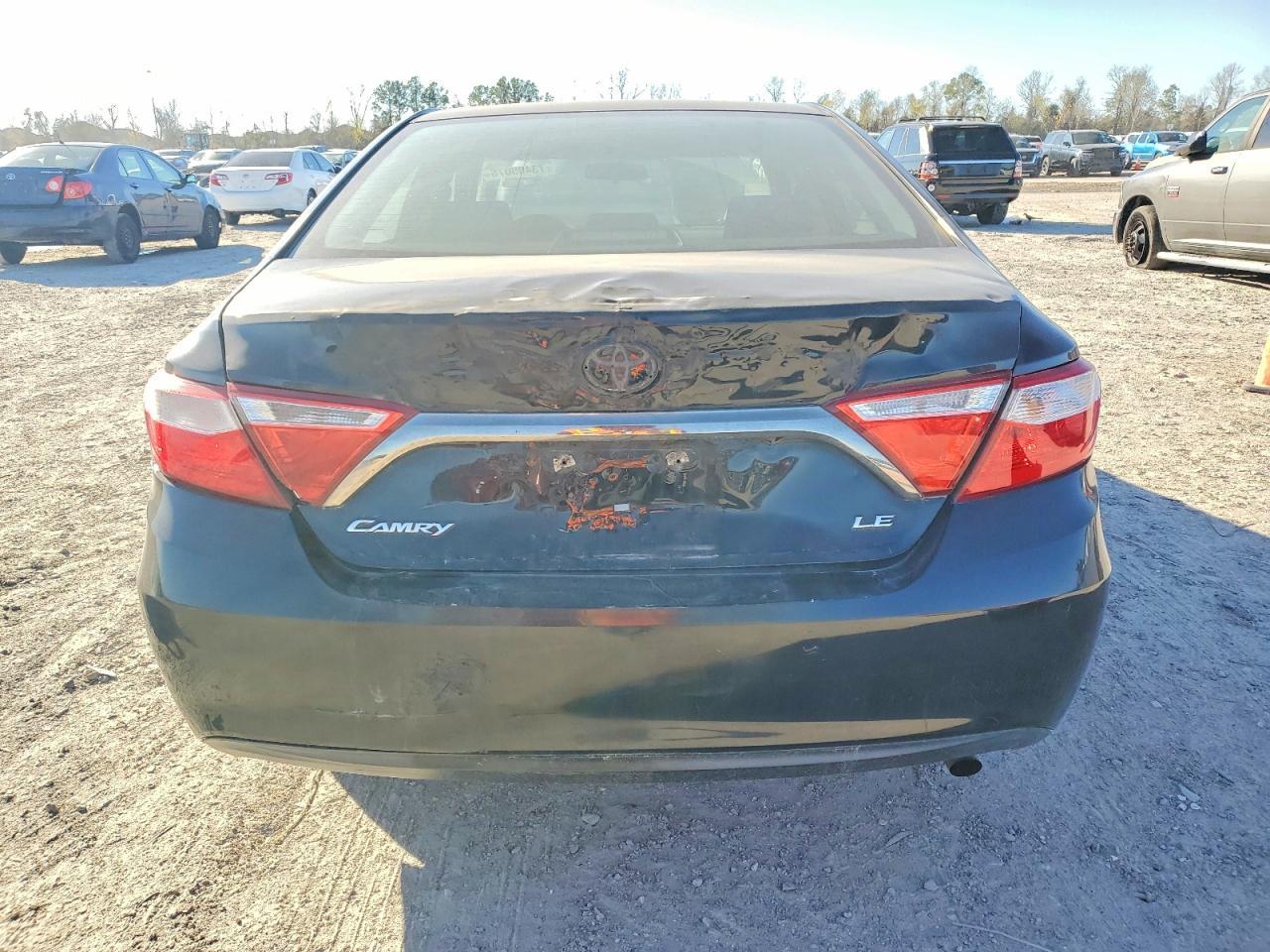 2017 Toyota Camry Le - Image 6