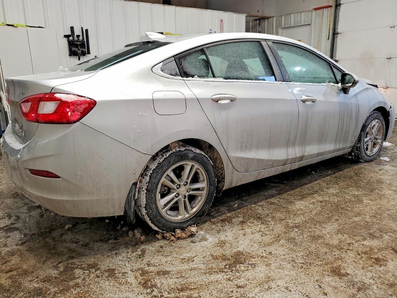 2017 Chevrolet Cruze Lt - Фото 3