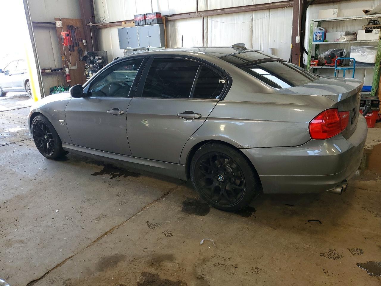 2011 BMW 328 Xi - Фото 2
