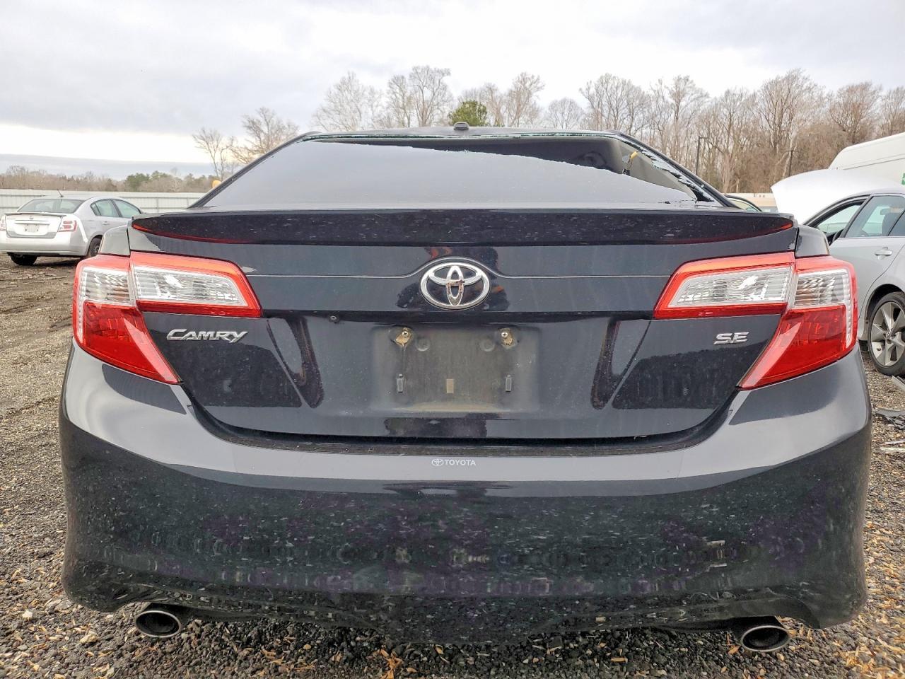 2012 Toyota Camry - Фото 6