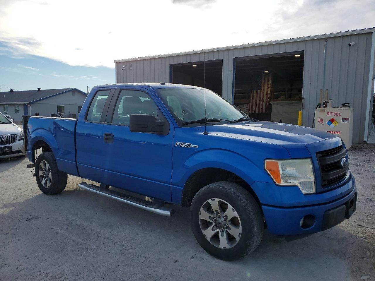 2013 Ford F150 Super Cab - Фото 4