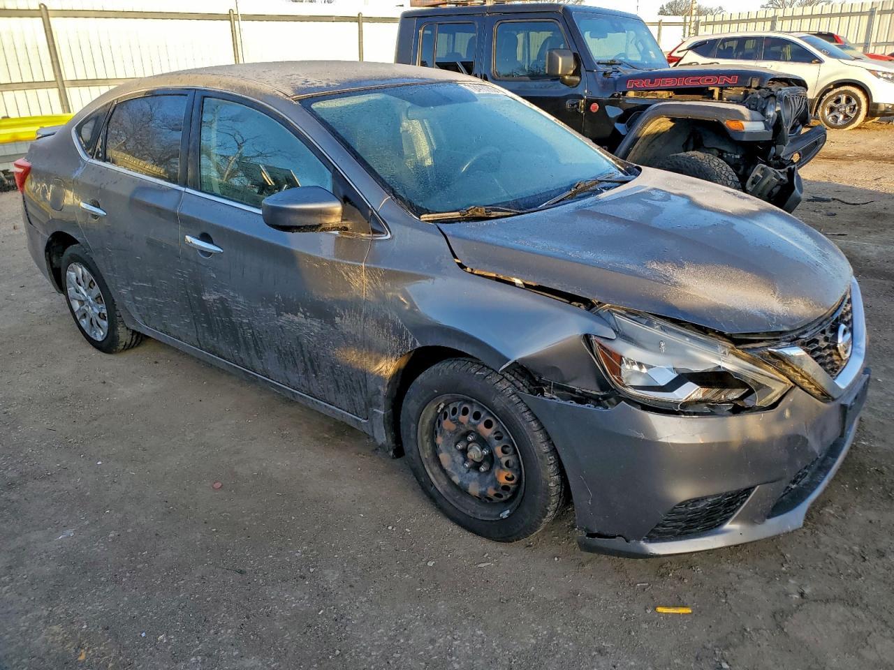 2016 Nissan Sentra S - Фото 4