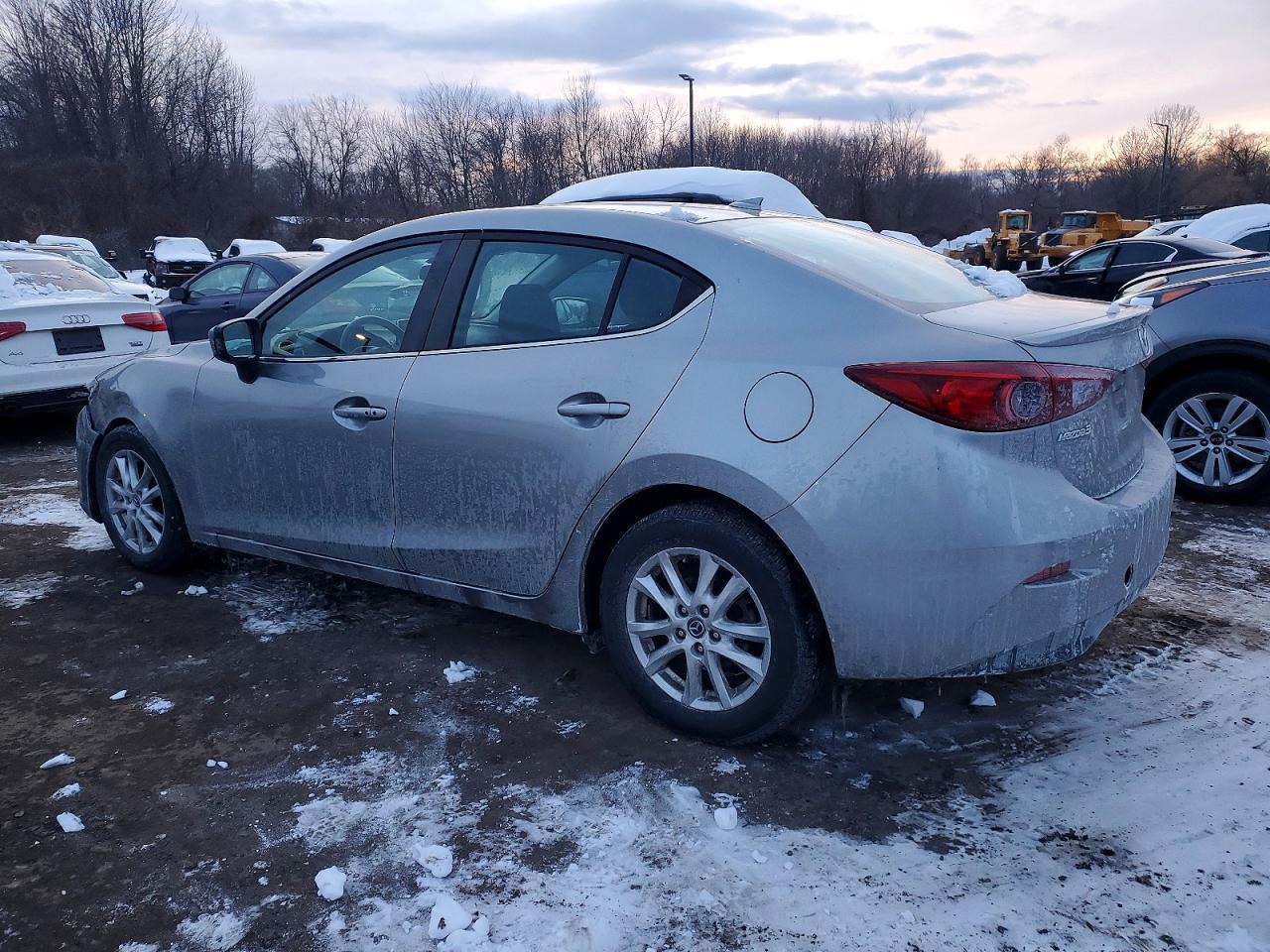 2015 Mazda 3 Touring - Image 2