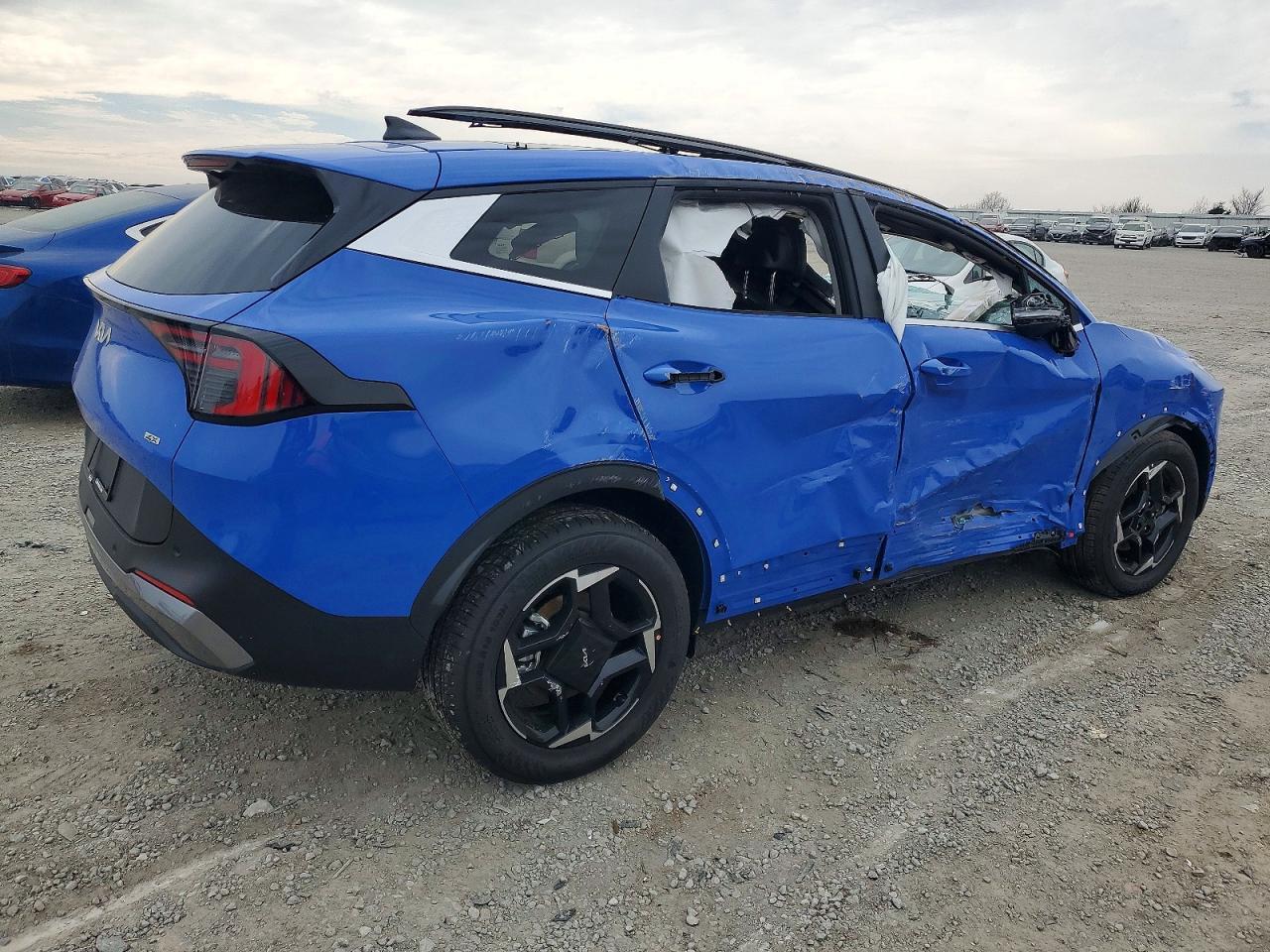 2026 Kia Sportage Ex - Image 3