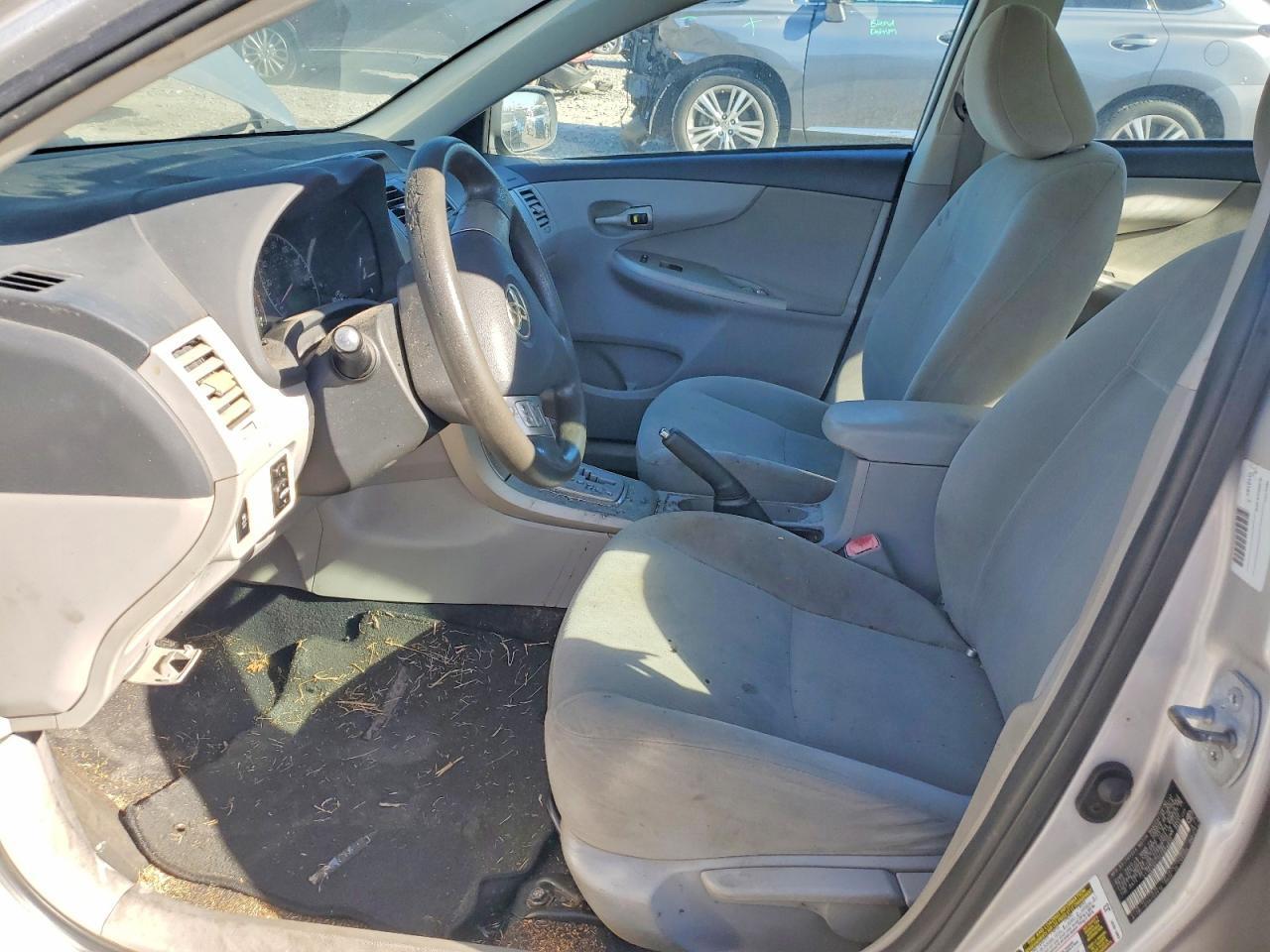 2012 Toyota Corolla Le - Фото 7