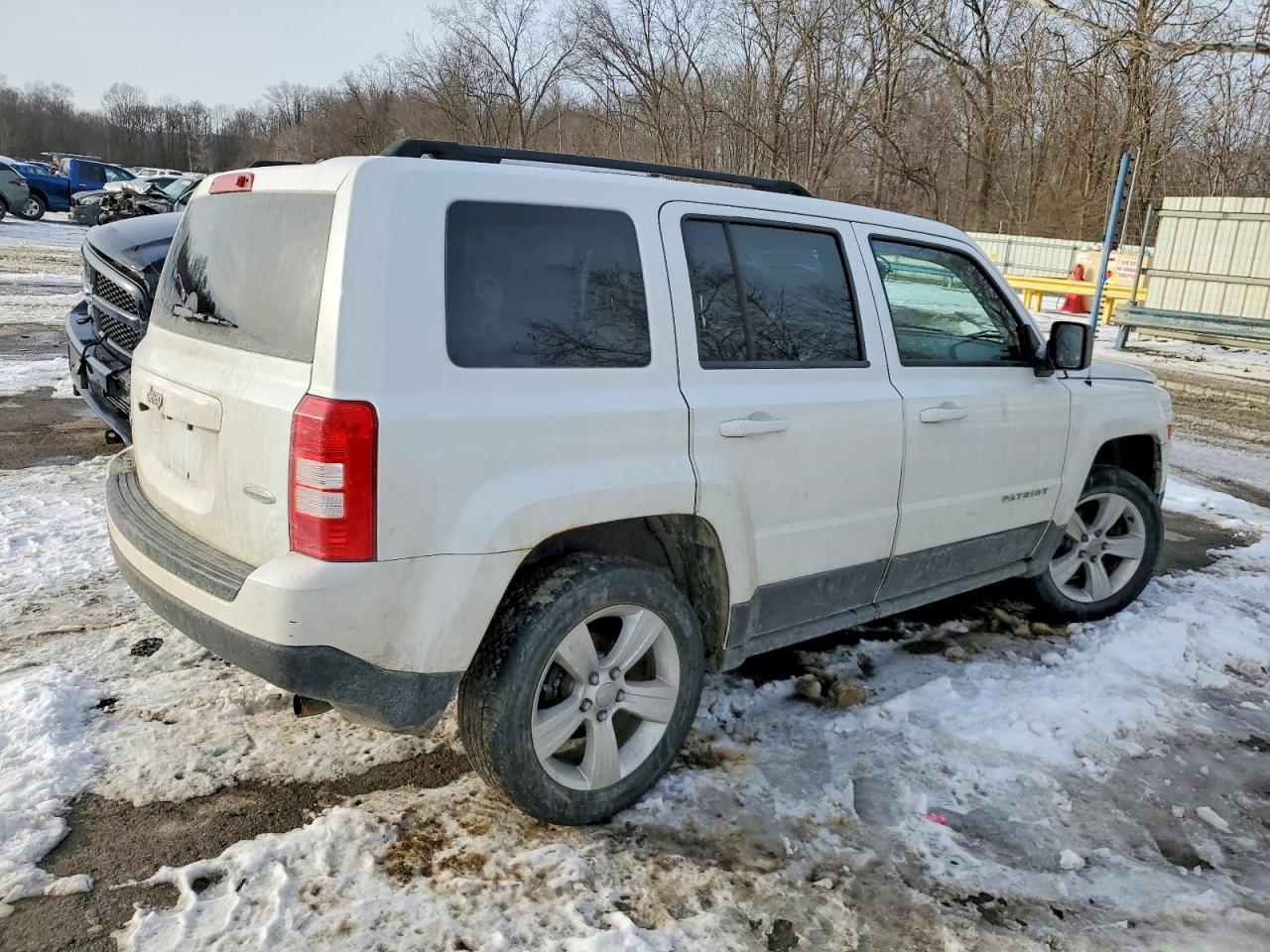 2014 Jeep Patriot Latitude - Фото 3