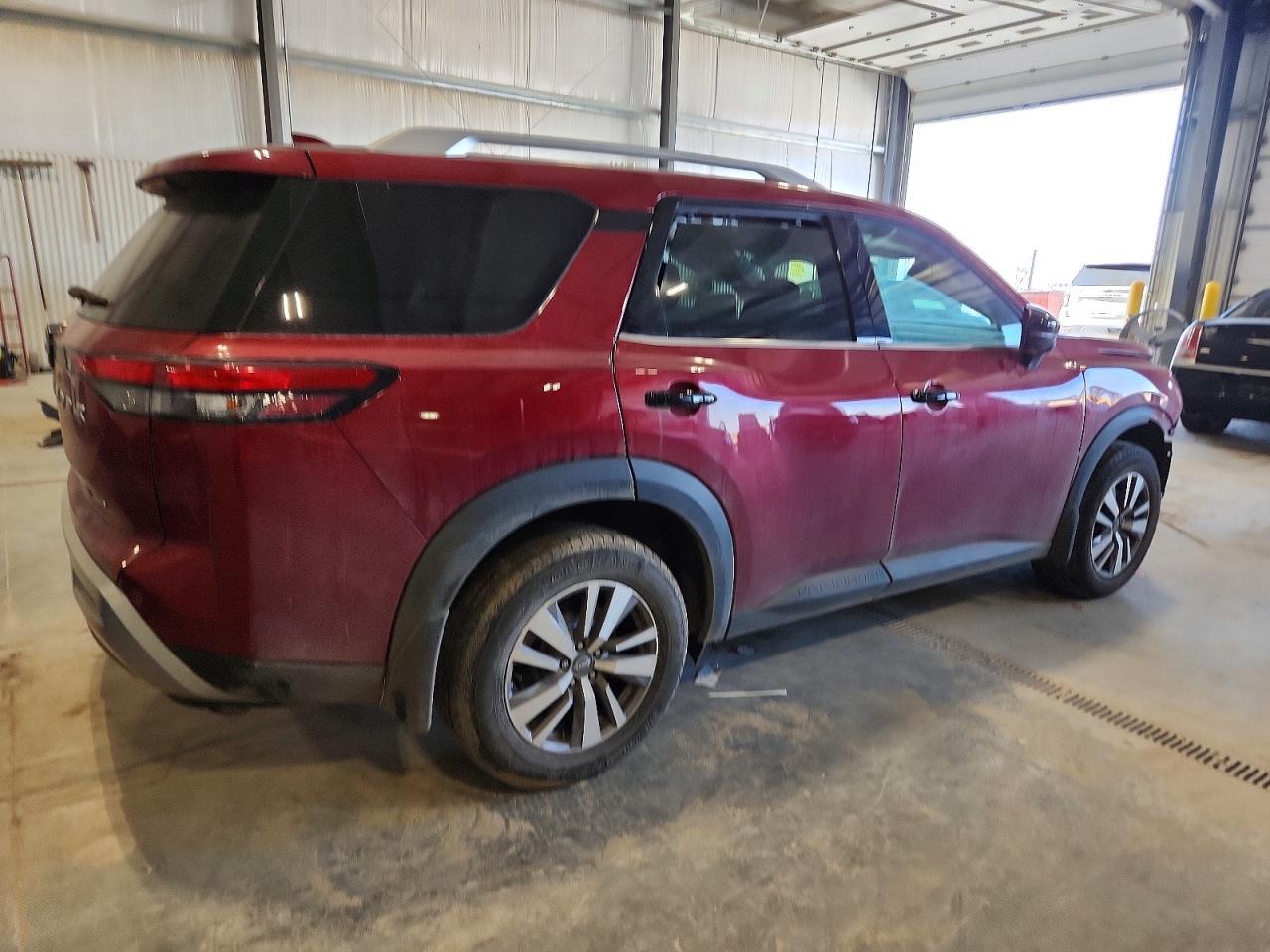 2022 Nissan Pathfinder Sl - Фото 3