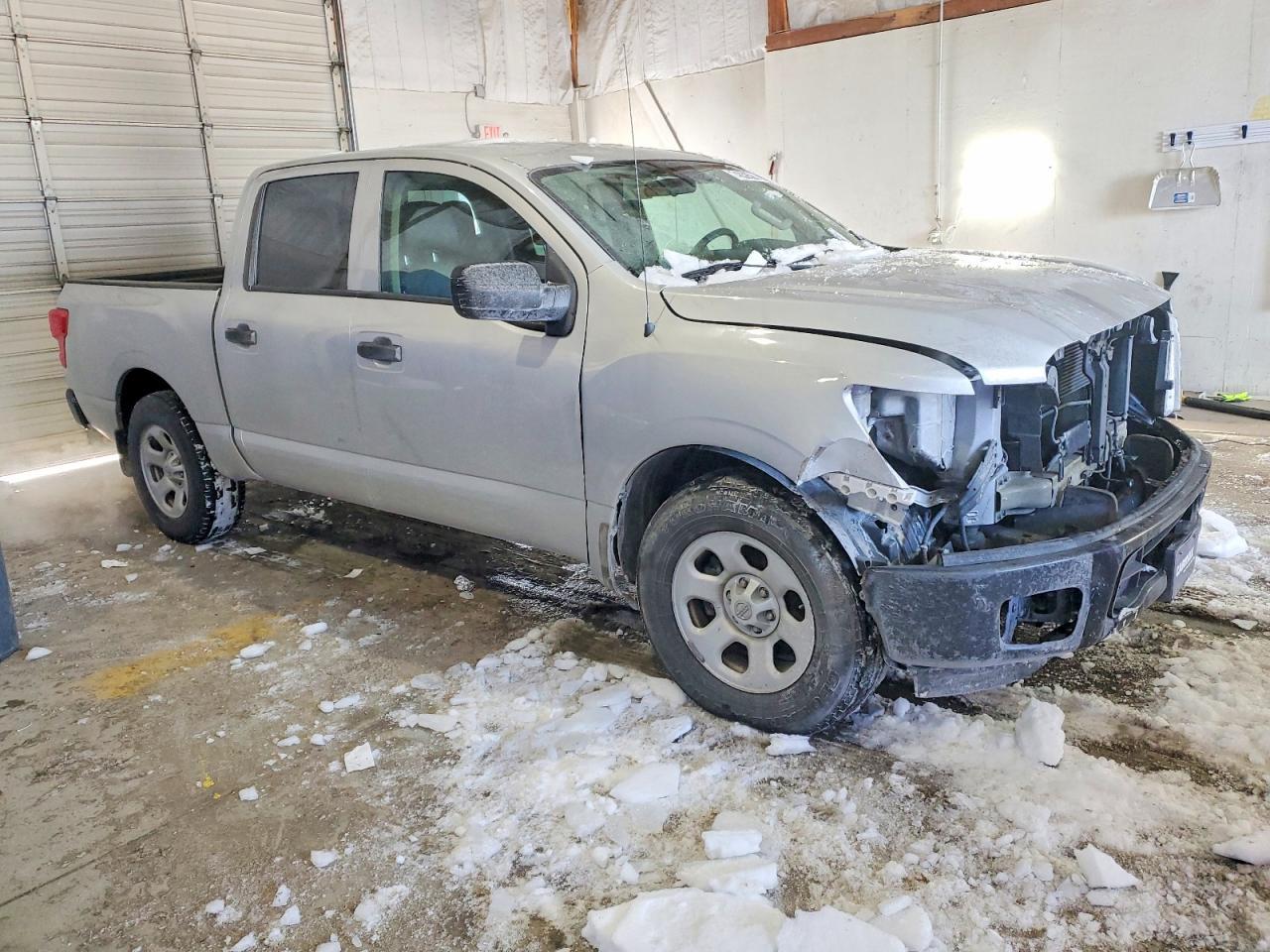 2017 Nissan Titan S - Image 4