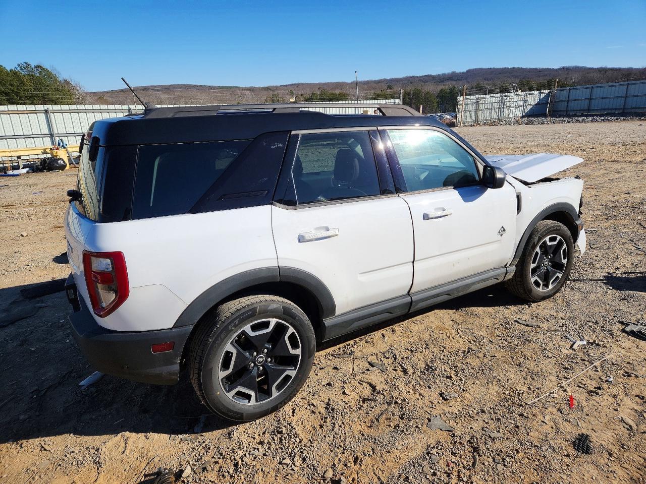 2021 Ford Bronco Sport Outer Banks - Image 3
