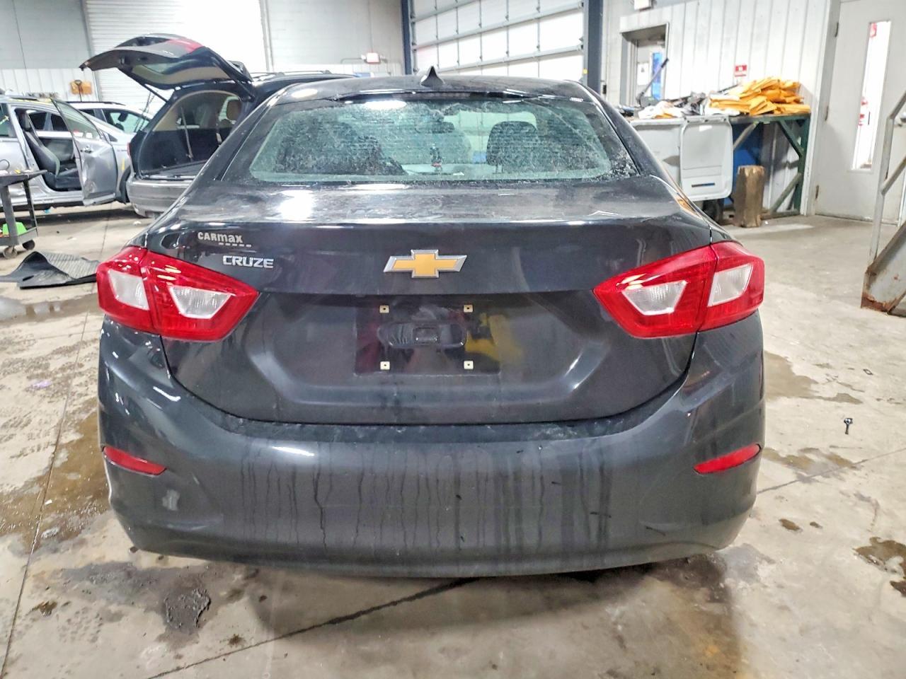 2017 Chevrolet Cruze Ls - Image 6