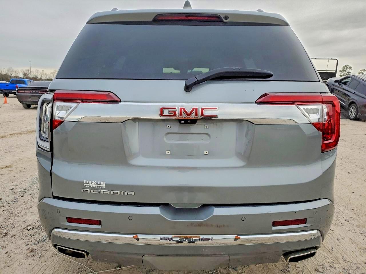 2023 GMC Acadia Denali - Image 6