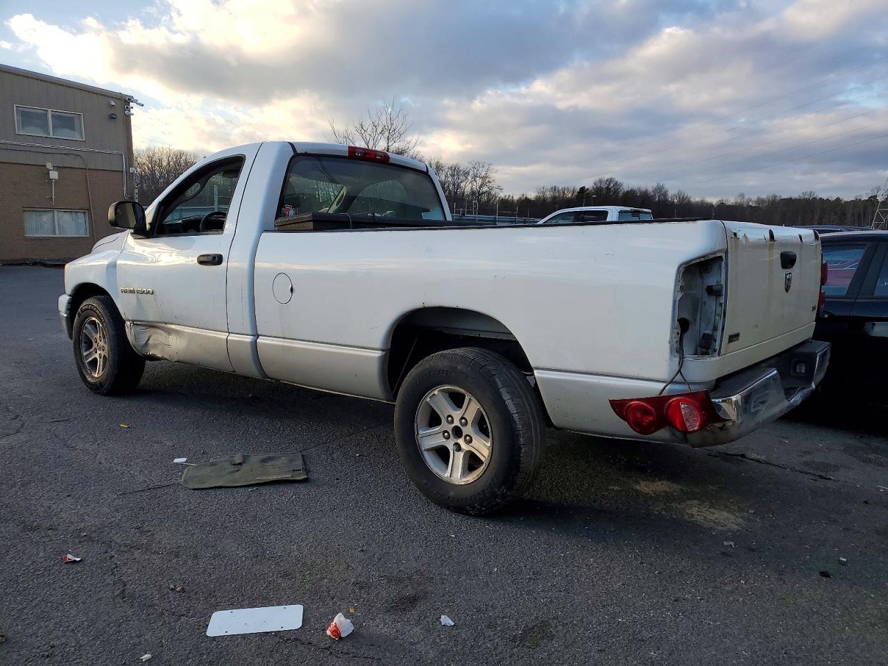 2007 Dodge Ram 1500 St - Image 2