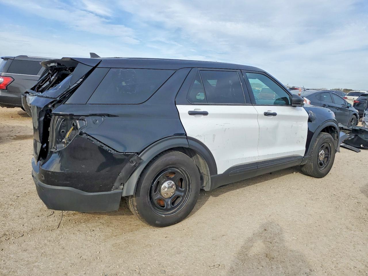 2024 Ford Explorer Police Interceptor - Фото 3