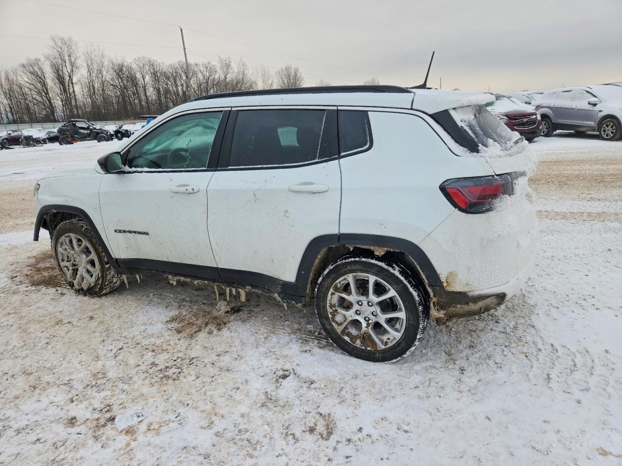2024 Jeep Compass Latitude Lux - Image 2
