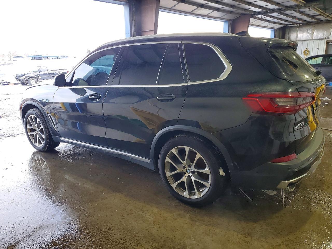 2019 BMW X5 xDrive40I - Фото 2