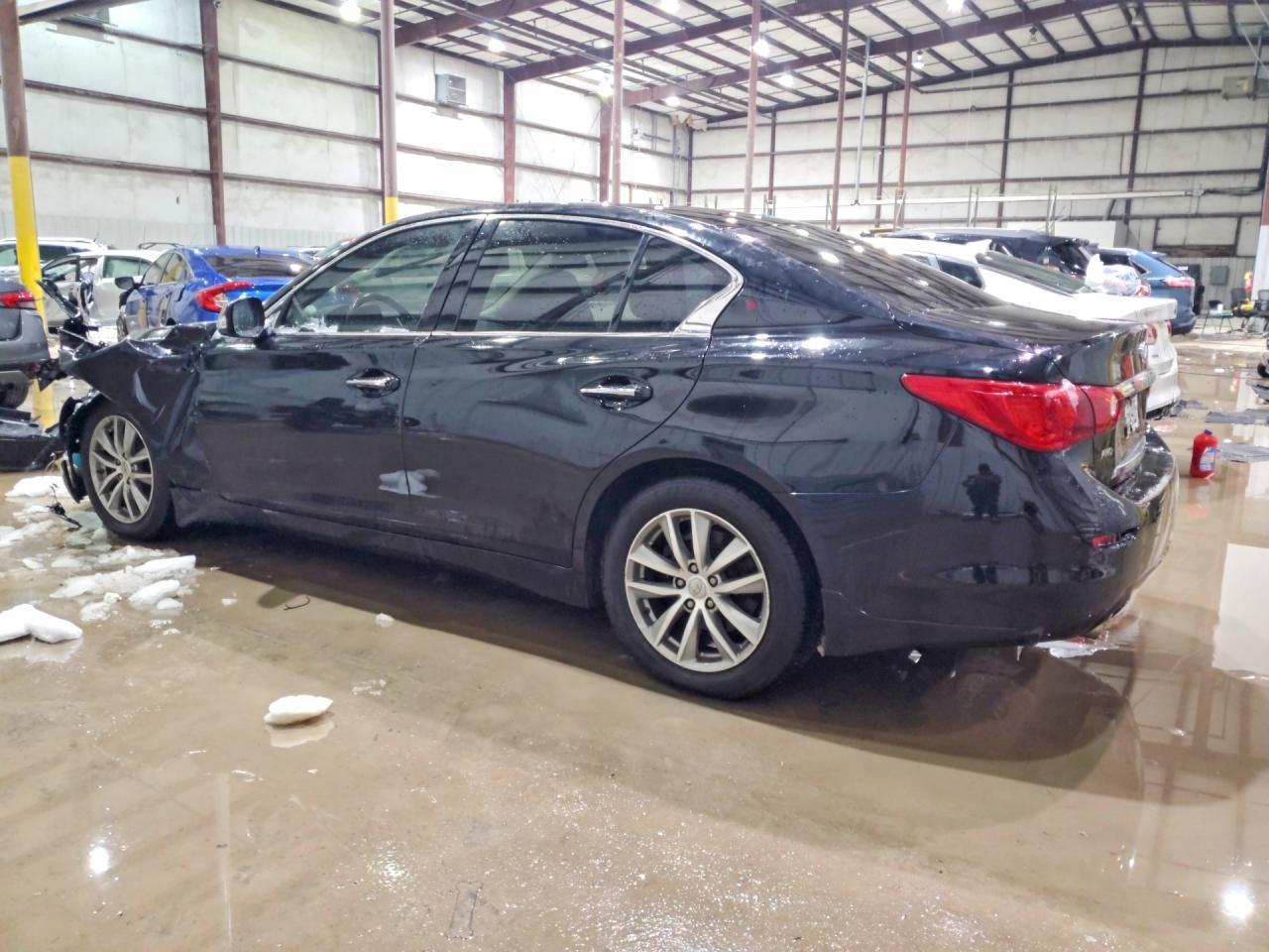 2015 Infiniti Q50 - Image 2