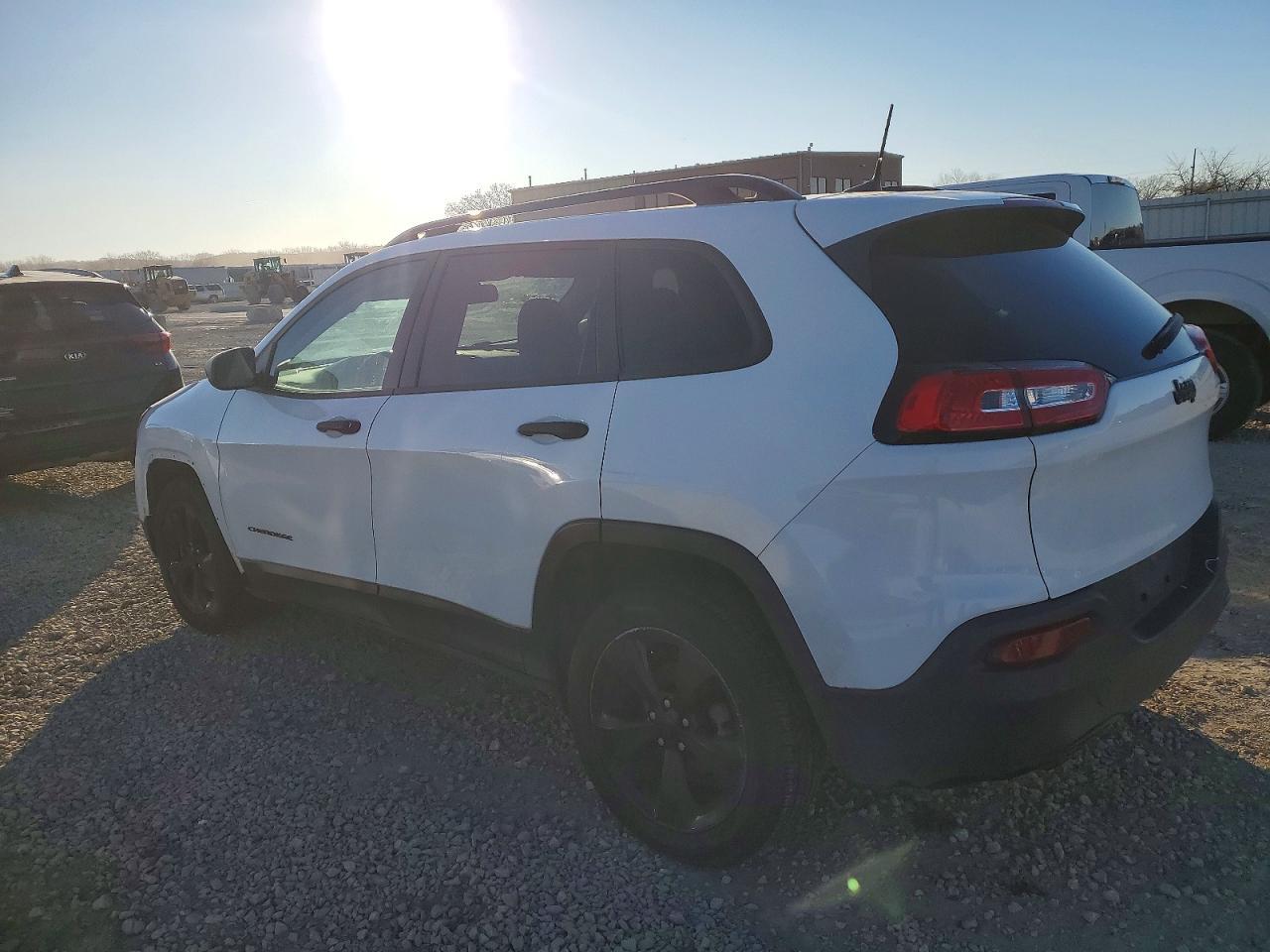 2017 Jeep Cherokee Sport - Image 2
