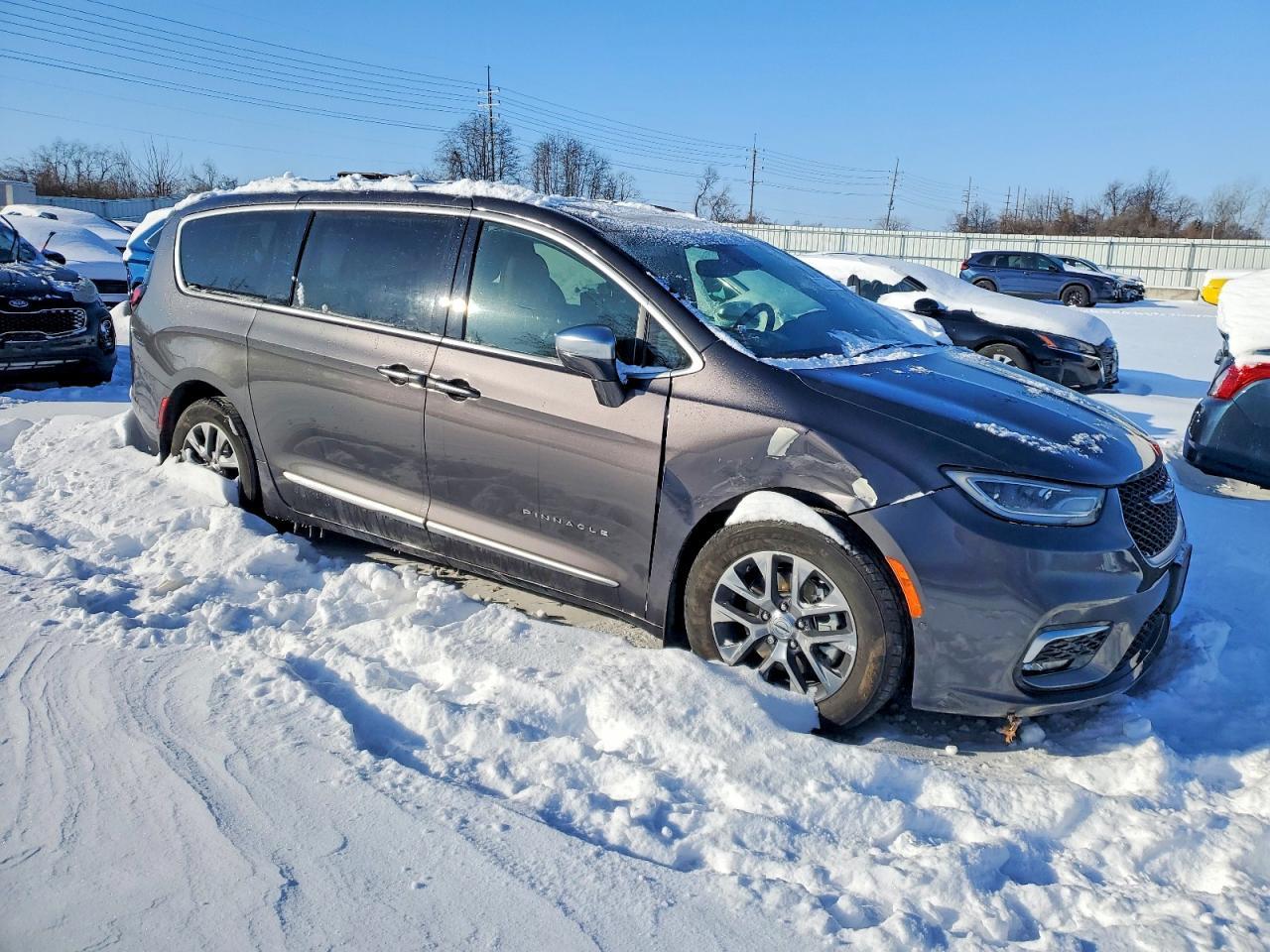 2021 Chrysler Pacifica Hybrid Pinnacle - Image 4