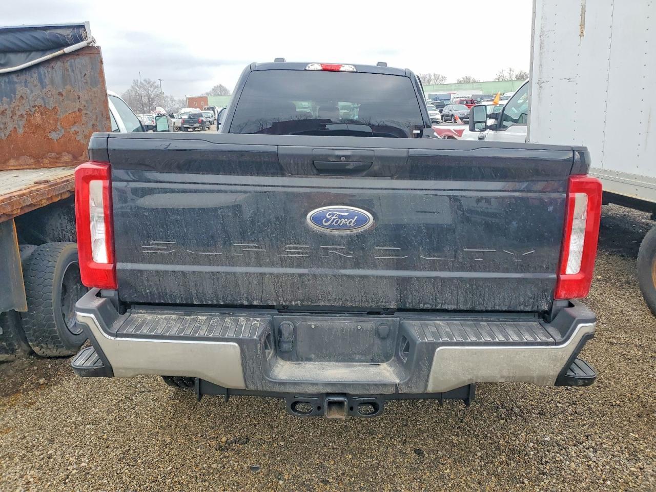 2025 Ford F350 Super Duty - Фото 6