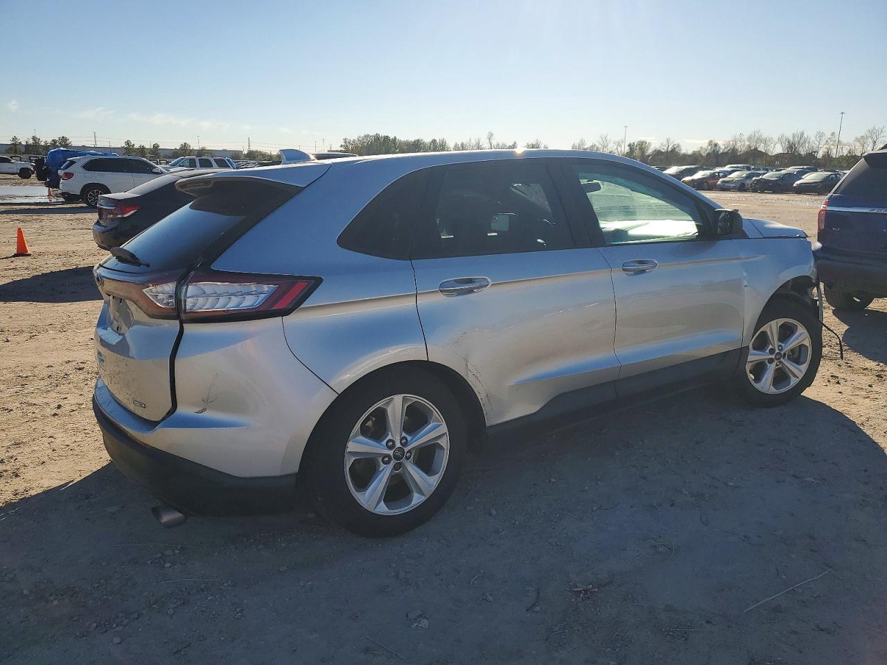 2015 Ford Edge Se - Image 3