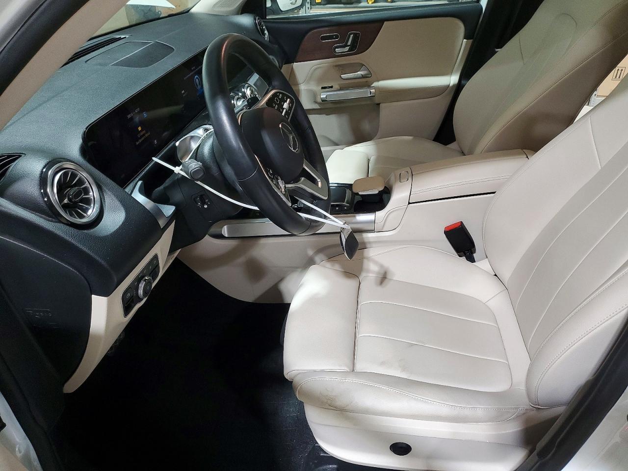 2023 Mercedes-Benz Glb 250 4Matic - Image 7