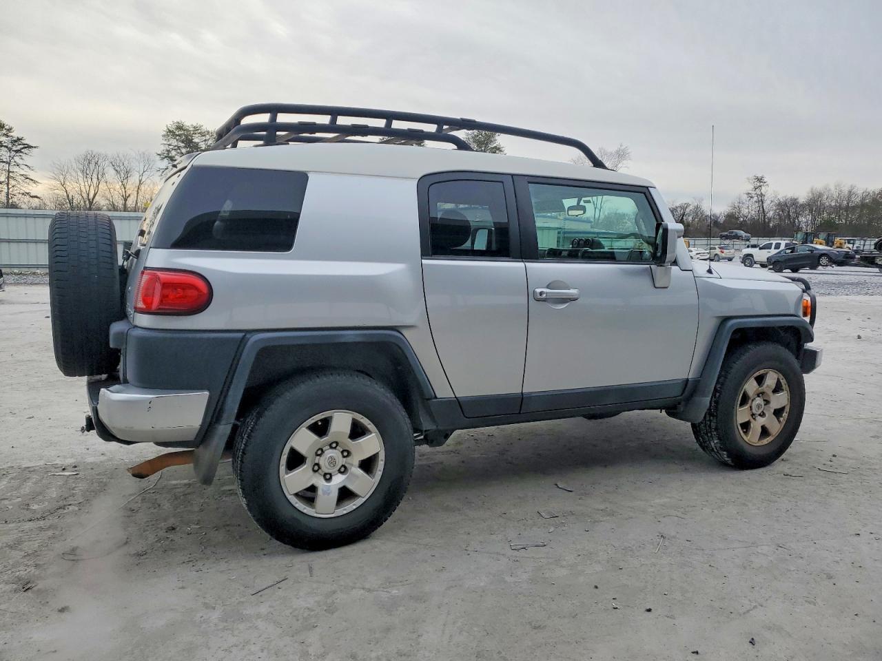2007 Toyota Fj Cruiser - Image 3