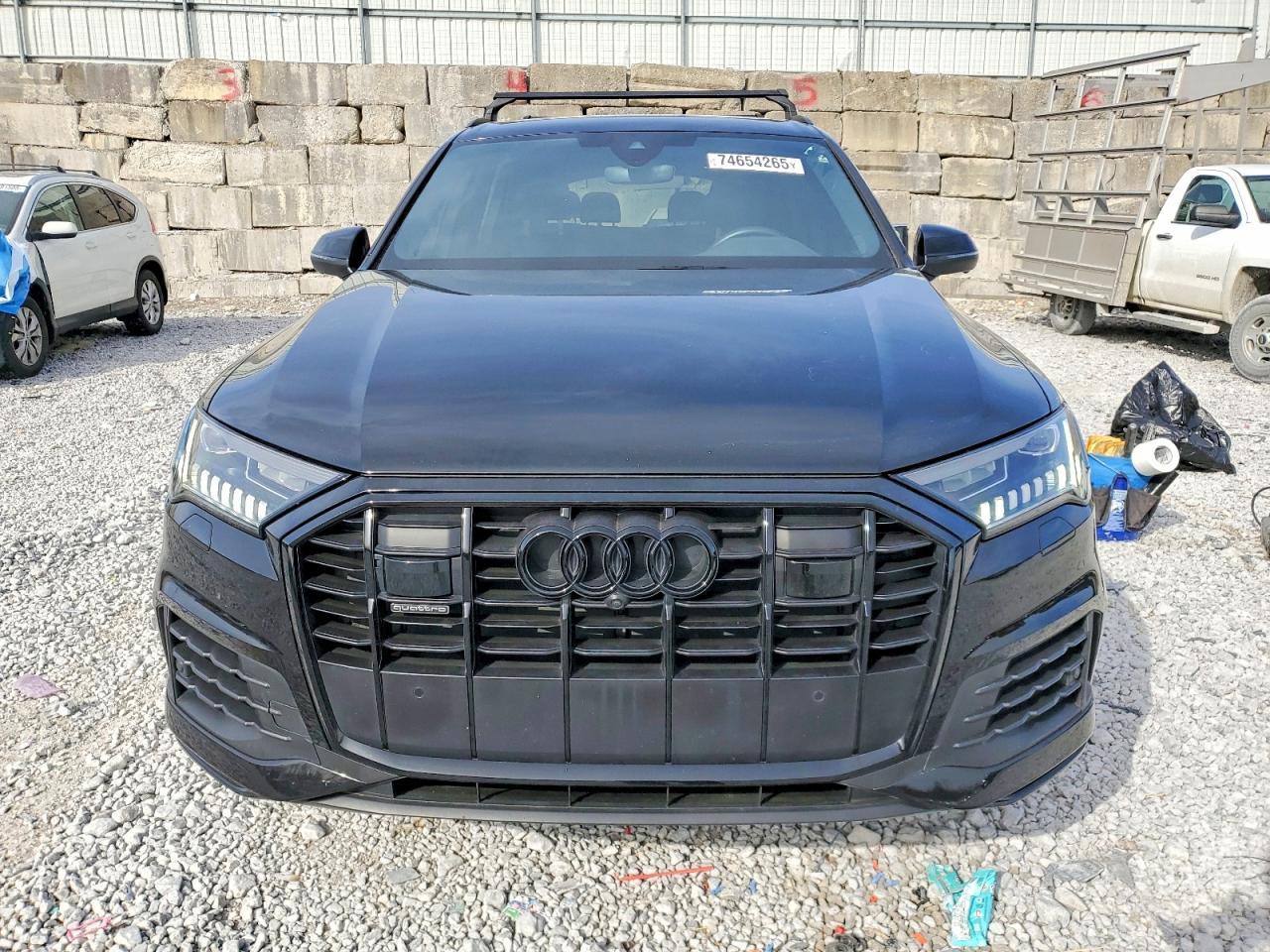 2023 Audi Q7 Premium Plus - Image 5