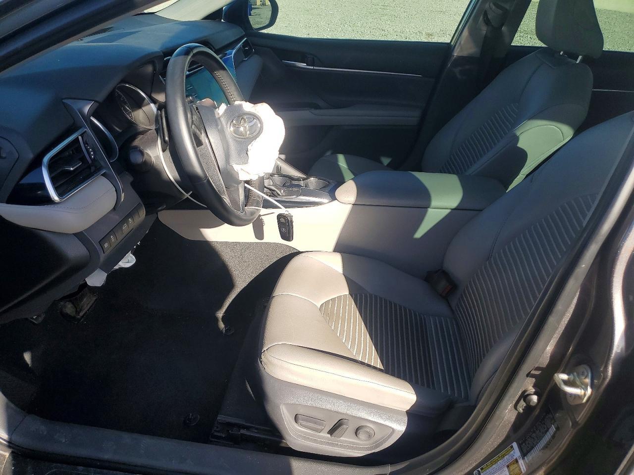 2018 Toyota Camry L - Image 7