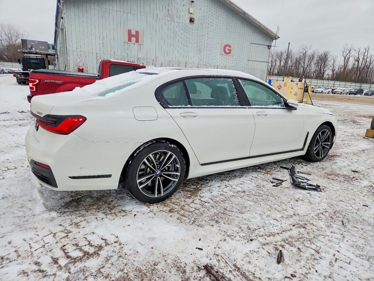 2022 BMW 750 Xi - Фото 3