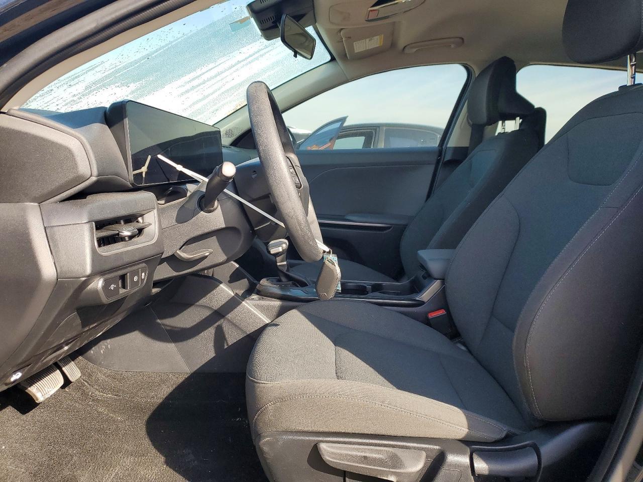 2025 Kia K4 - Фото 7