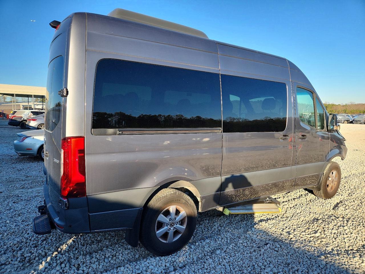 2023 Mercedes-Benz Sprinter 2500 - Фото 3