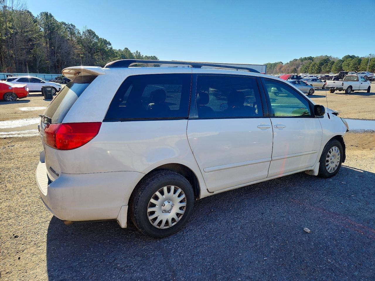 2008 Toyota Sienna Ce - Image 3