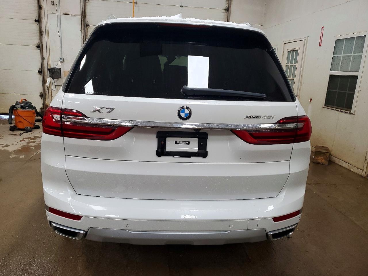 2022 BMW X7 xDrive40I - Фото 6