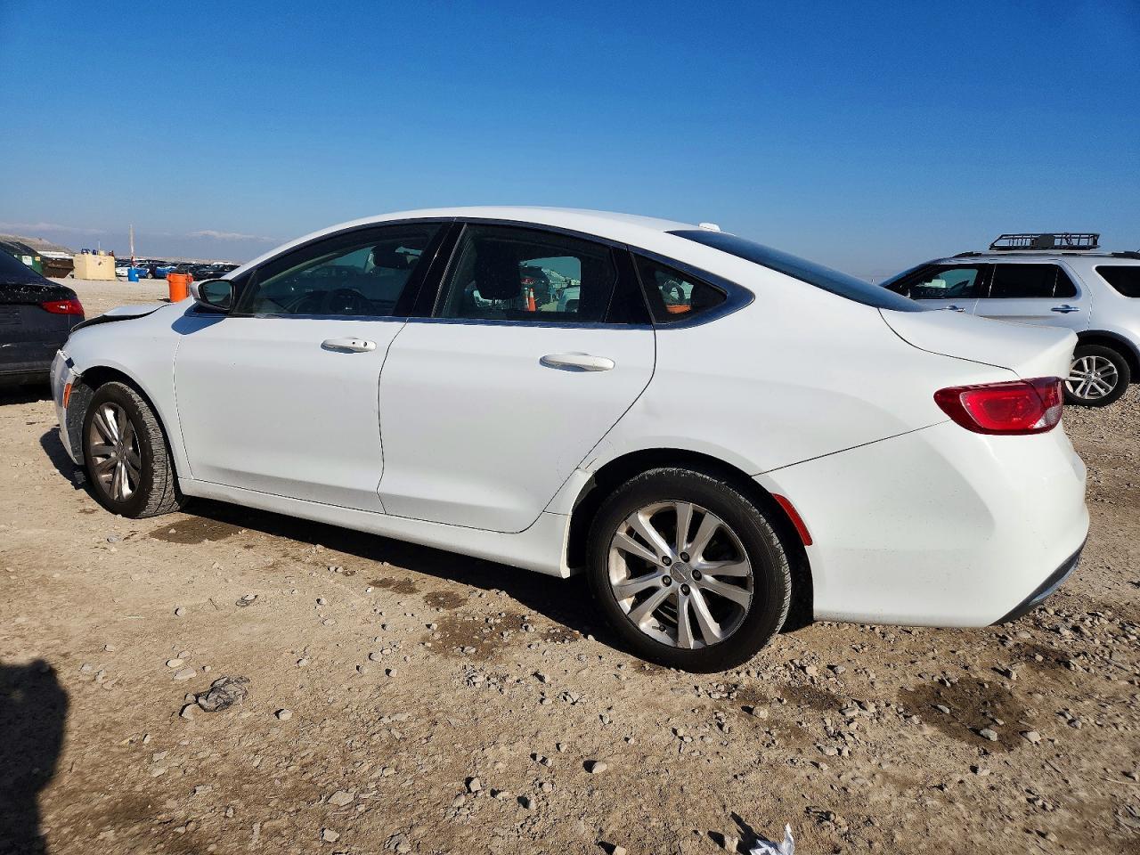 2016 Chrysler 200 Limited - Image 2