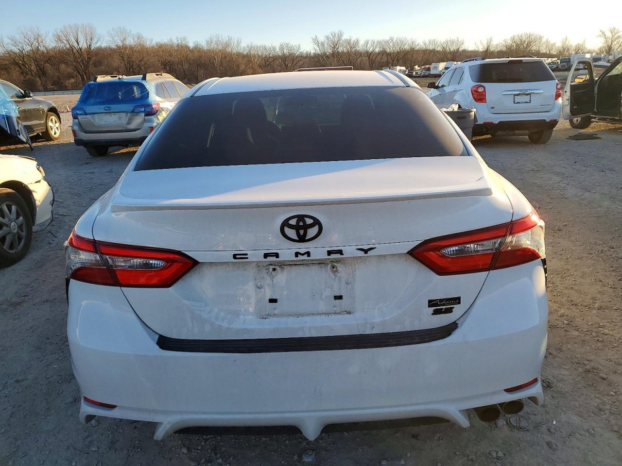 2018 Toyota Camry L - Фото 6