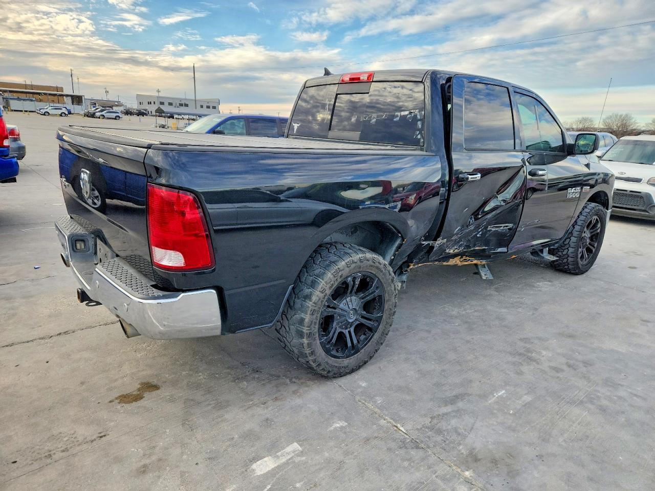2016 Ram 1500 Slt - Image 3