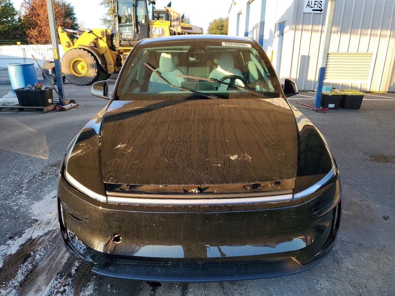 2026 Tesla Model Y - Image 5