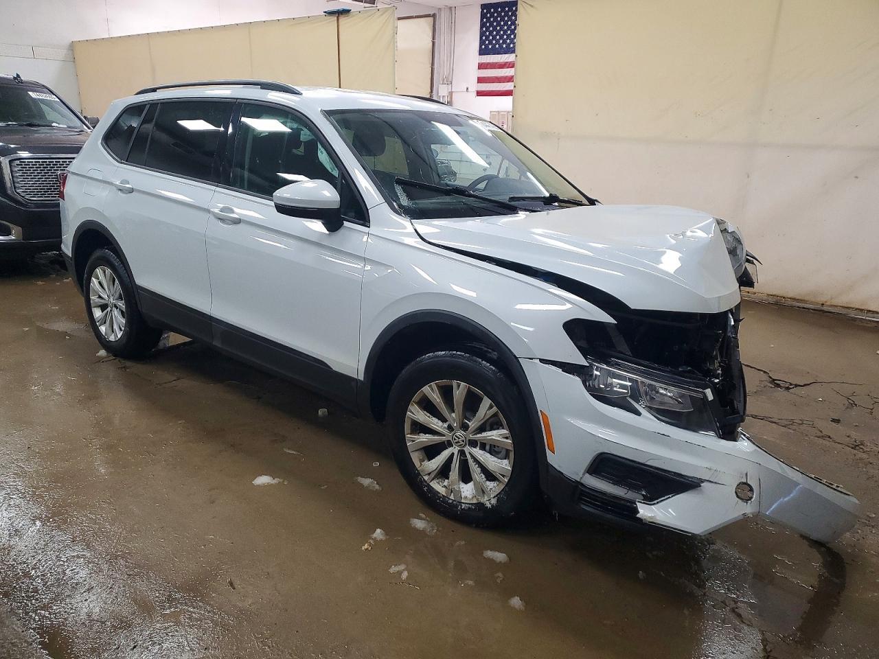 2018 Volkswagen Tiguan S - Image 4