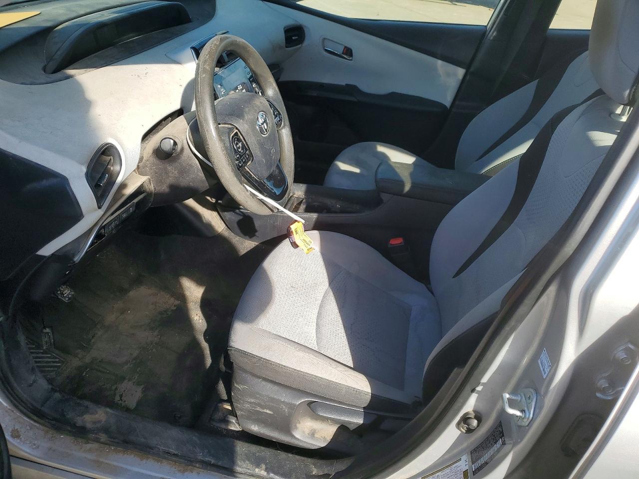 2022 Toyota Prius Night Shade - Фото 7