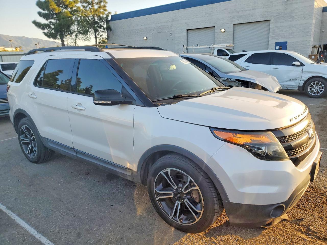 2015 Ford Explorer Sport - Фото 4