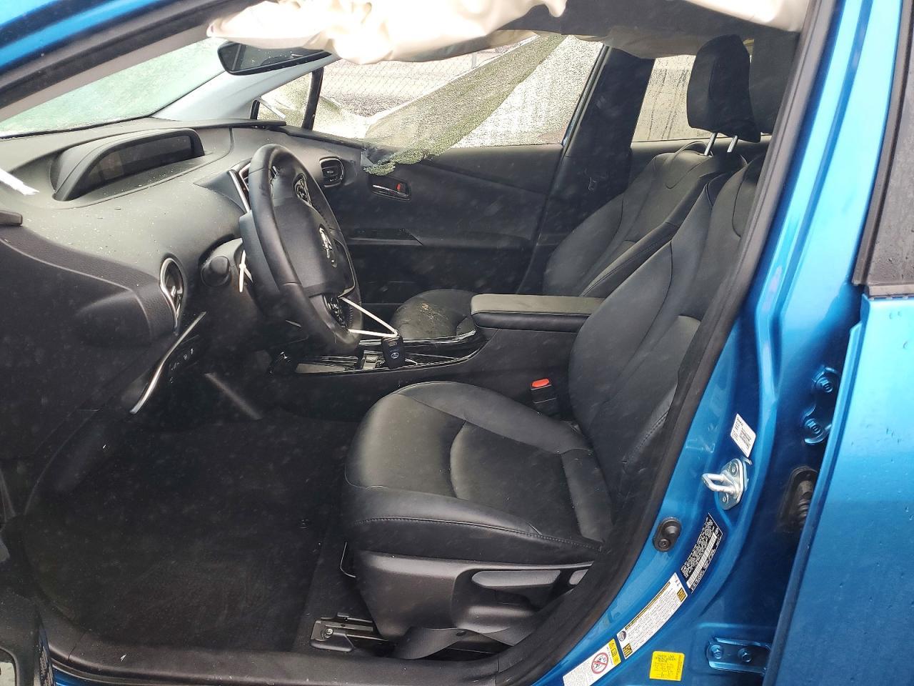 2020 Toyota Prius Le - Фото 7