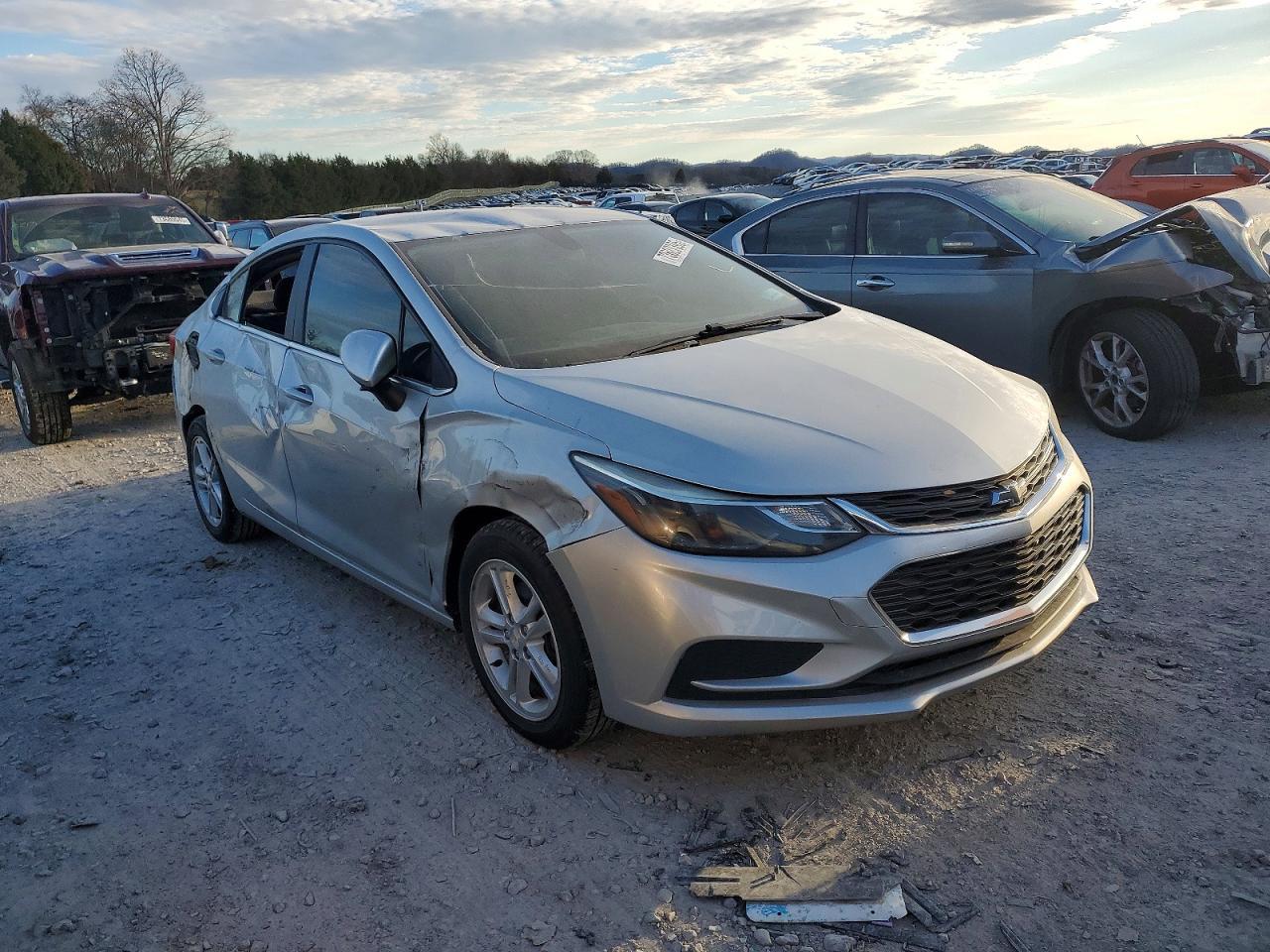 2018 Chevrolet Cruze Lt - Фото 4