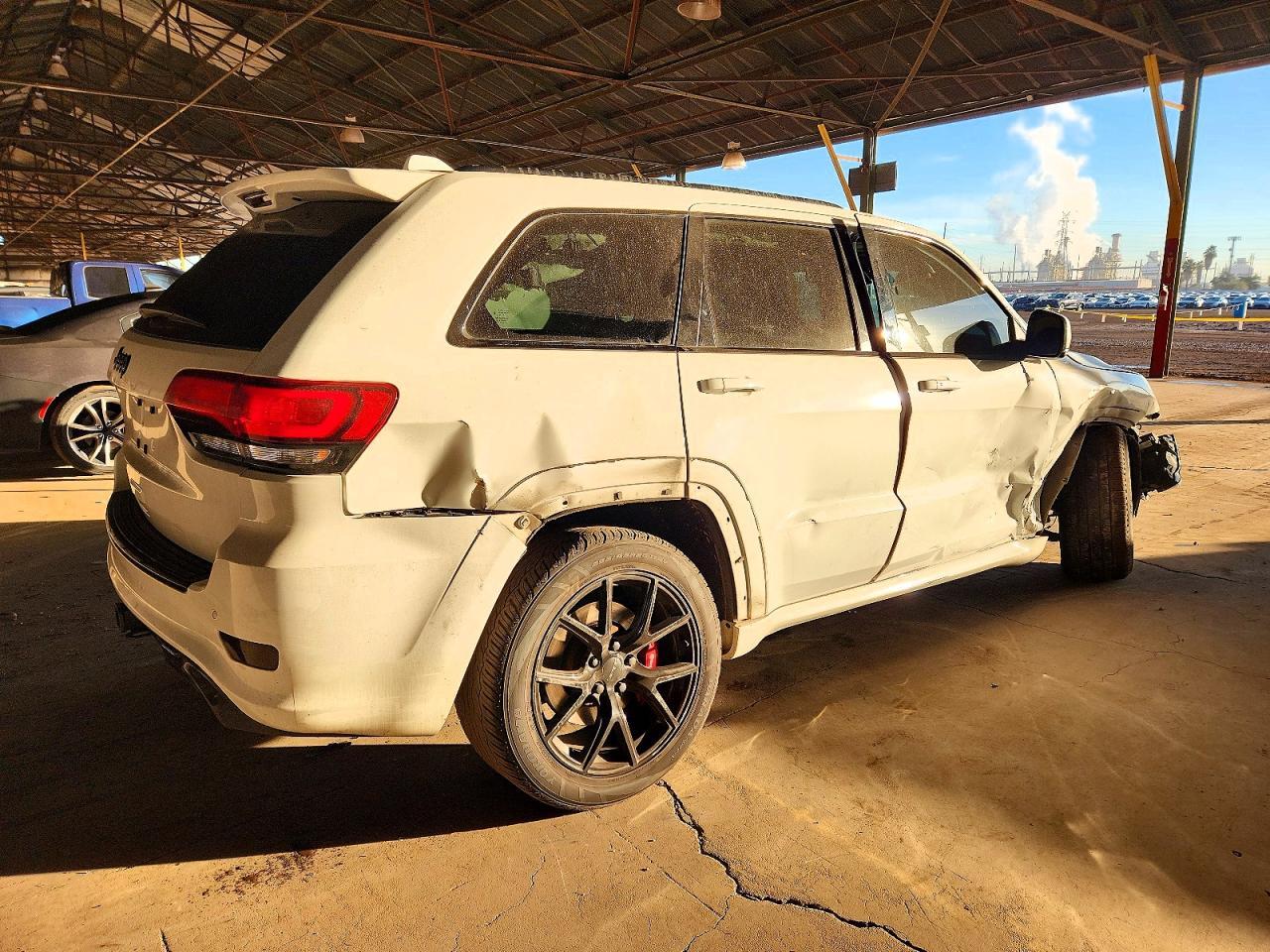 2016 Jeep Grand Cherokee Srt-8 - Image 3