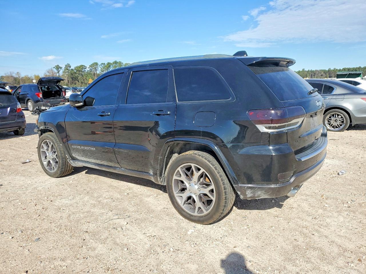 2018 Jeep Grand Cherokee Limited - Image 2