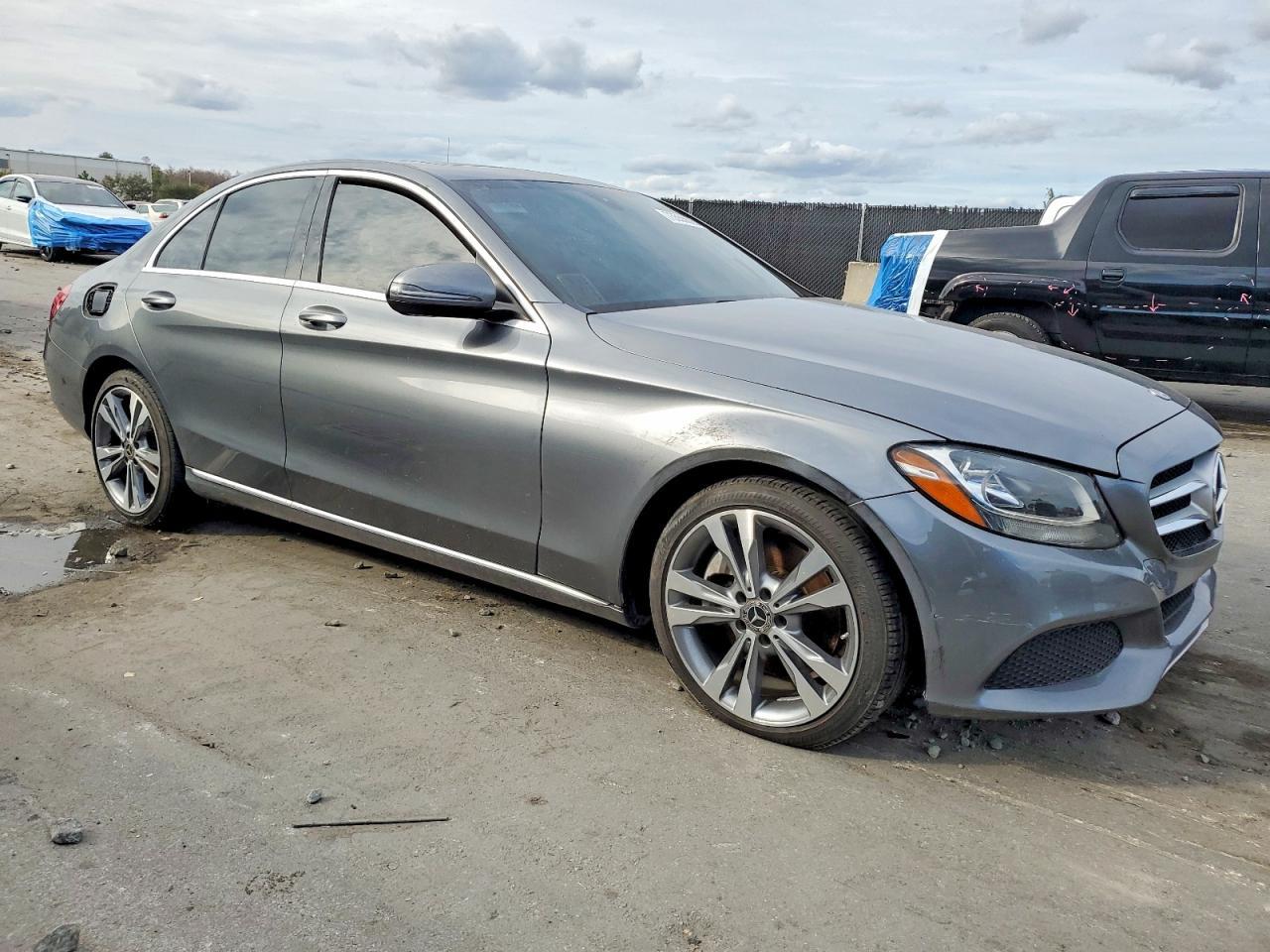 2018 Mercedes-Benz C 300 - Фото 4