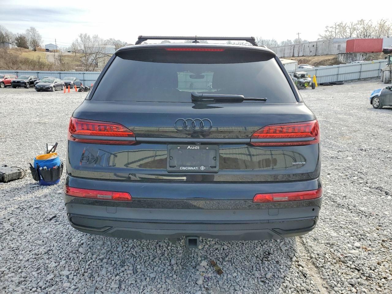2023 Audi Q7 Premium Plus - Image 6