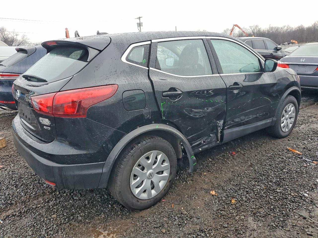2019 Nissan Rogue Sport S - Image 3
